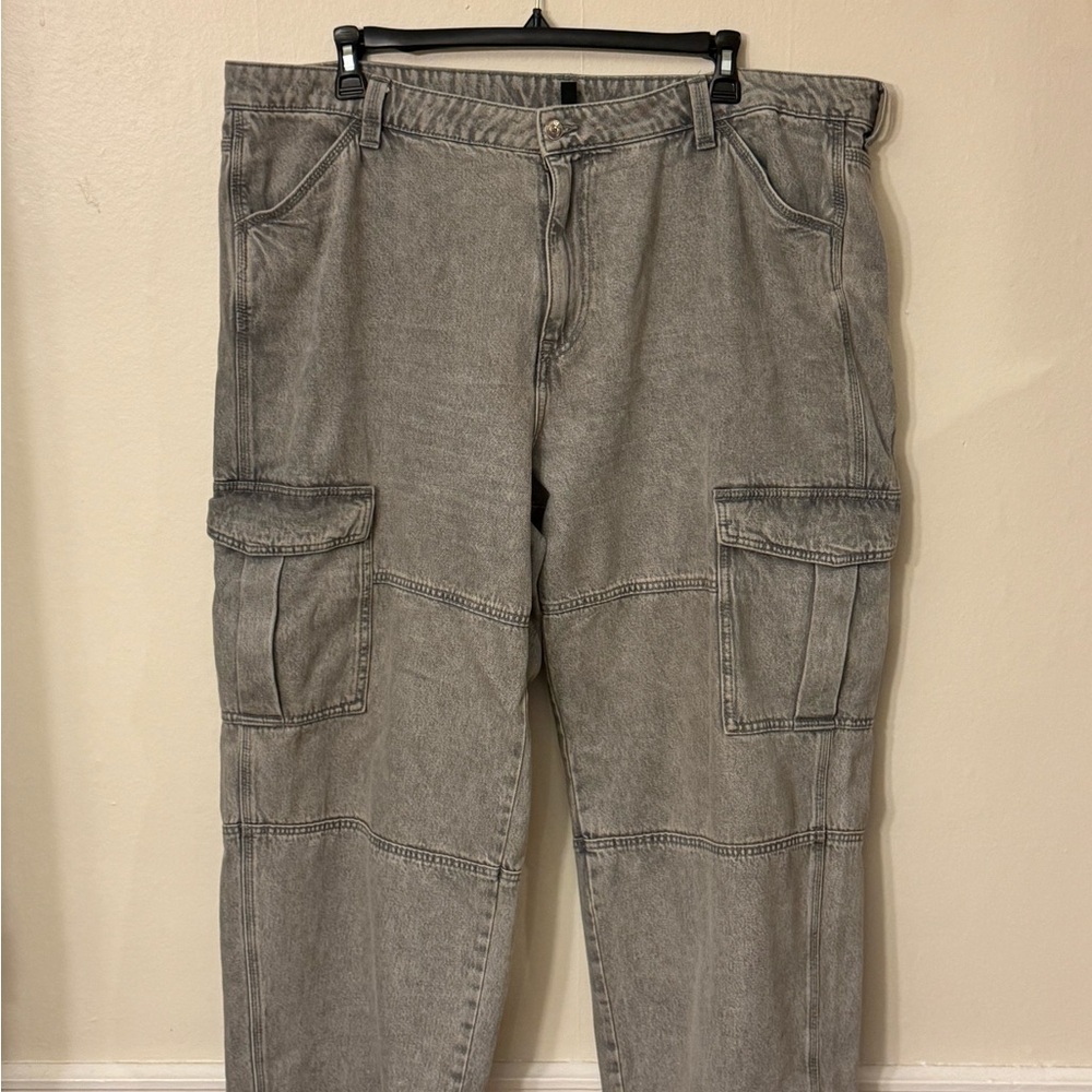 Women’s Gray Cargo Pants